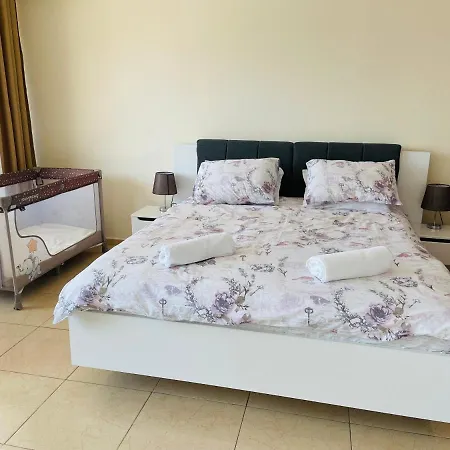 Dolce Sea View Apartment *