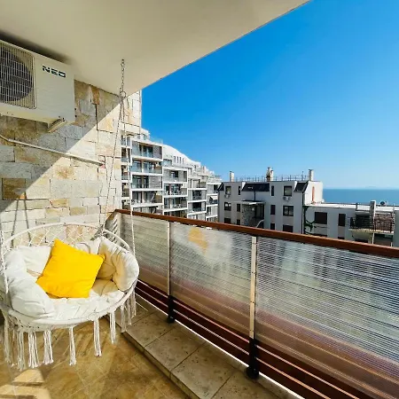 Dolce Sea View Apartment *